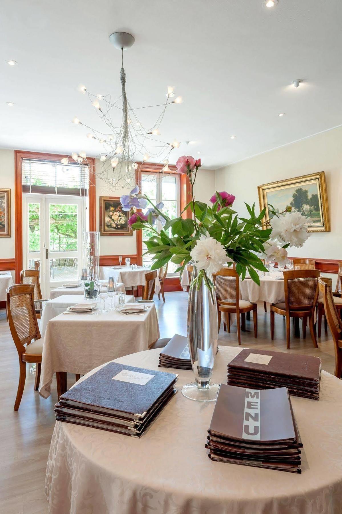 Hotel Restaurant Emile Job Montmerle-sur-Saone Экстерьер фото