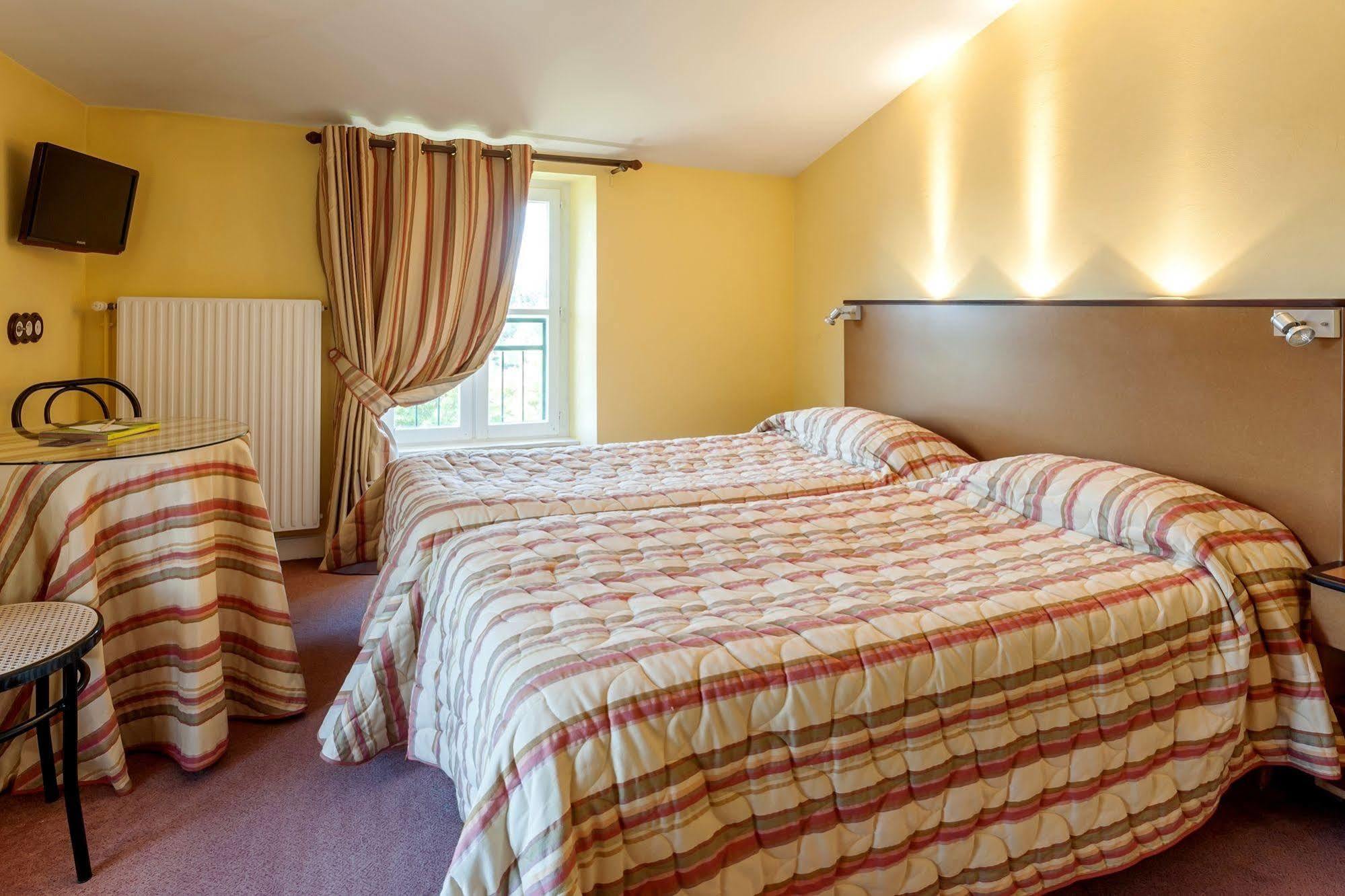 Hotel Restaurant Emile Job Montmerle-sur-Saone Экстерьер фото