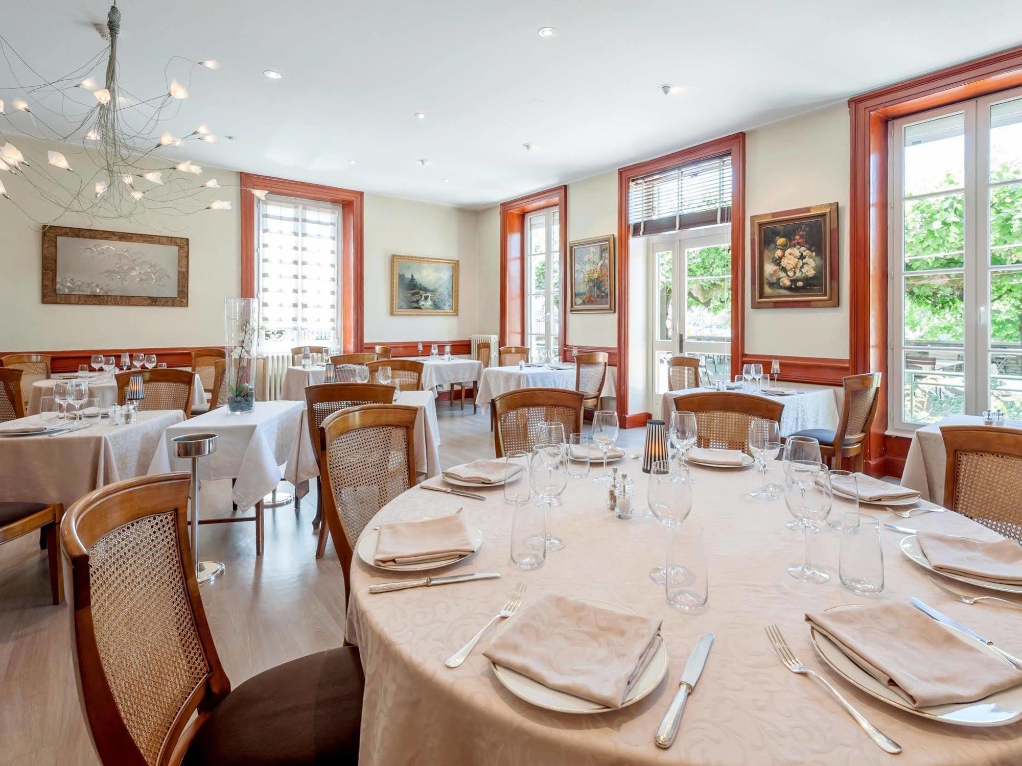 Hotel Restaurant Emile Job Montmerle-sur-Saone Экстерьер фото